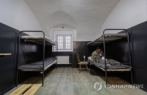 우크라이나군에 생포된 북한군.<젤렌스키 엑스 캡처, 연합뉴스>